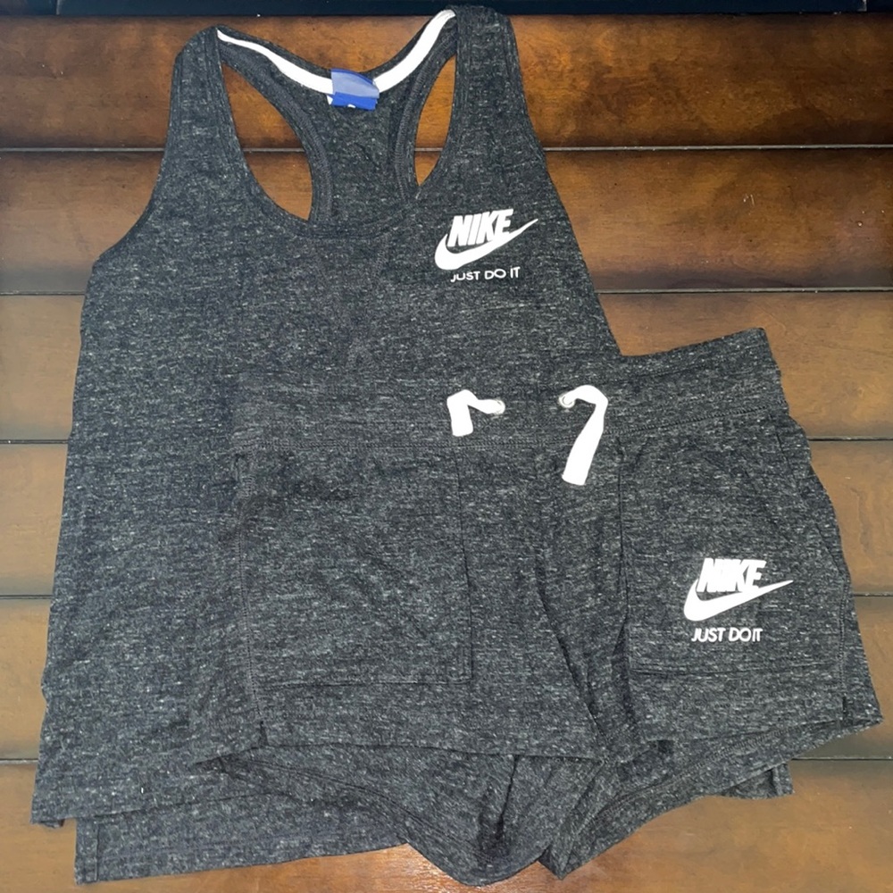 Nike Set With Tank Top And Shorts